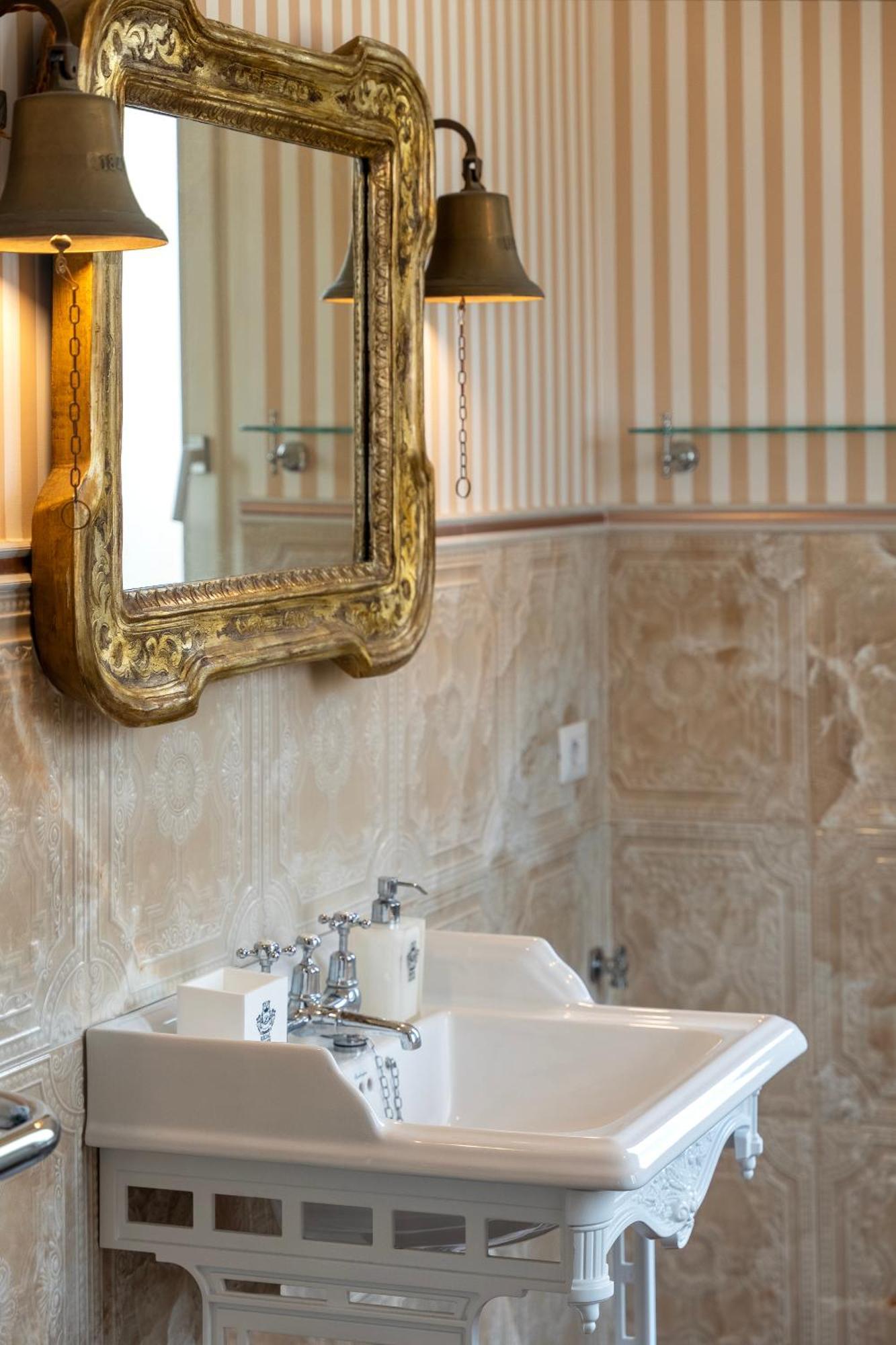 Regal House Anzio Terrazzo Hotel Ngoại thất bức ảnh